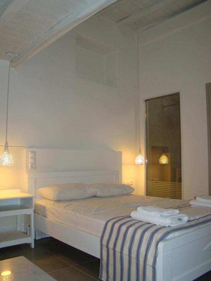 Efi'S Apartments Plaka  Eksteriør billede