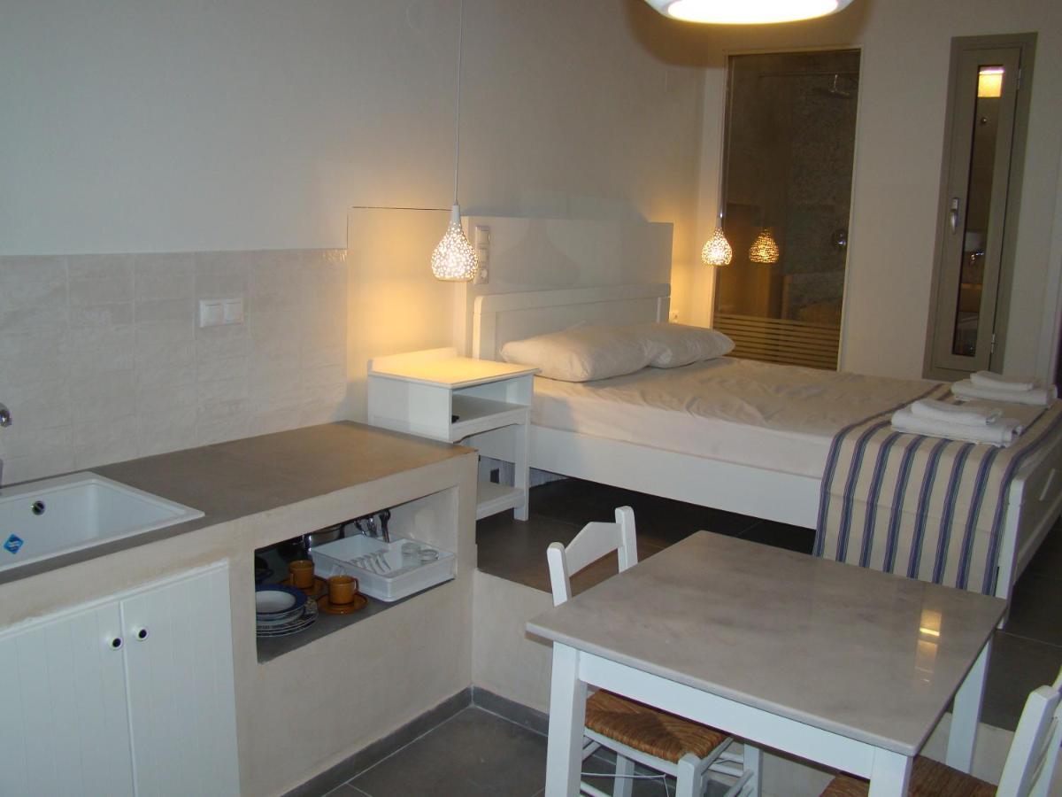 Efi'S Apartments Plaka  Eksteriør billede