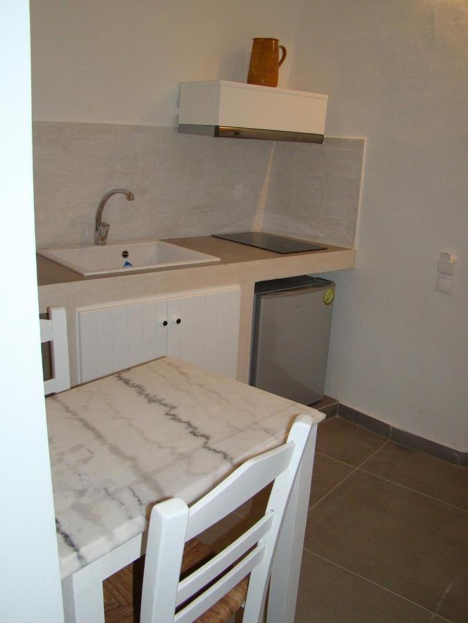 Efi'S Apartments Plaka  Eksteriør billede