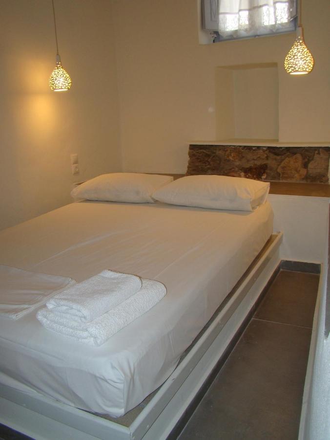 Efi'S Apartments Plaka  Eksteriør billede