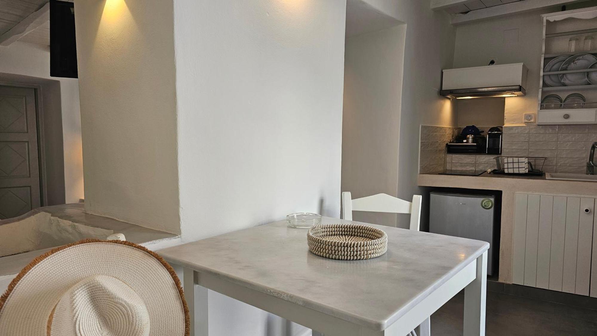 Efi'S Apartments Plaka  Eksteriør billede